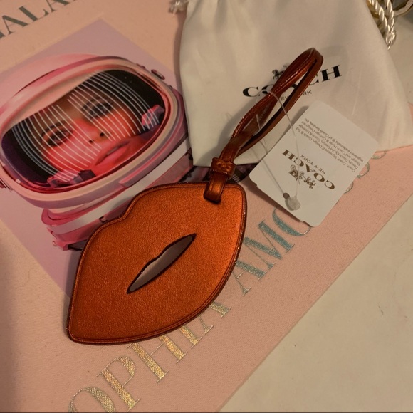Coach Lips Bag Tag in Smooth Red Leather NWT - Picture 3 of 8